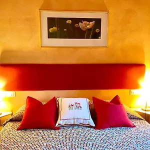 Dolce In Tuscany , Capannori Italia