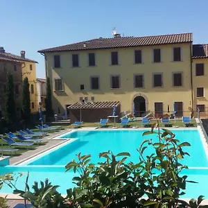 Borgo Di Gramugnana , Usigliano Italia