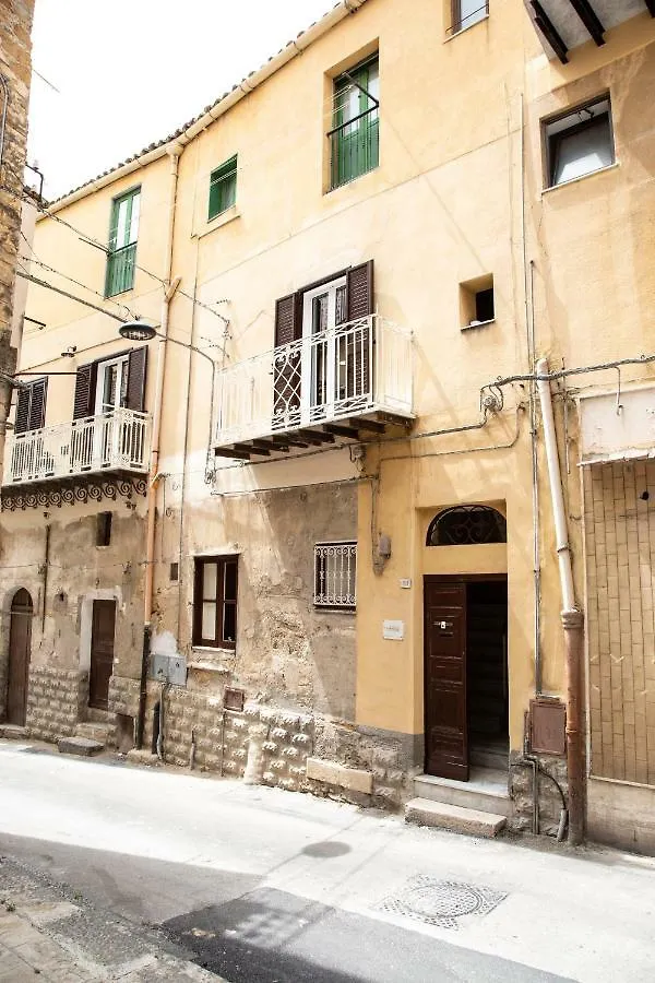 **  Guest House Nonnolore Agrigento Italy